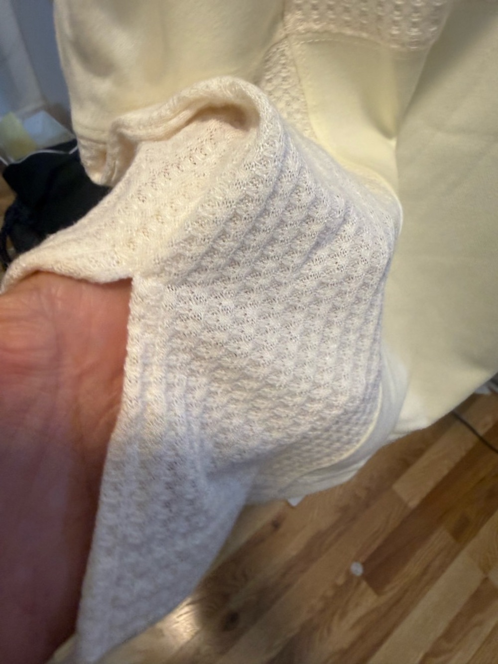Crochet Yoke V-Neck Short Sleeve Tee - Buttercream Yellow - Picture 4 of 7